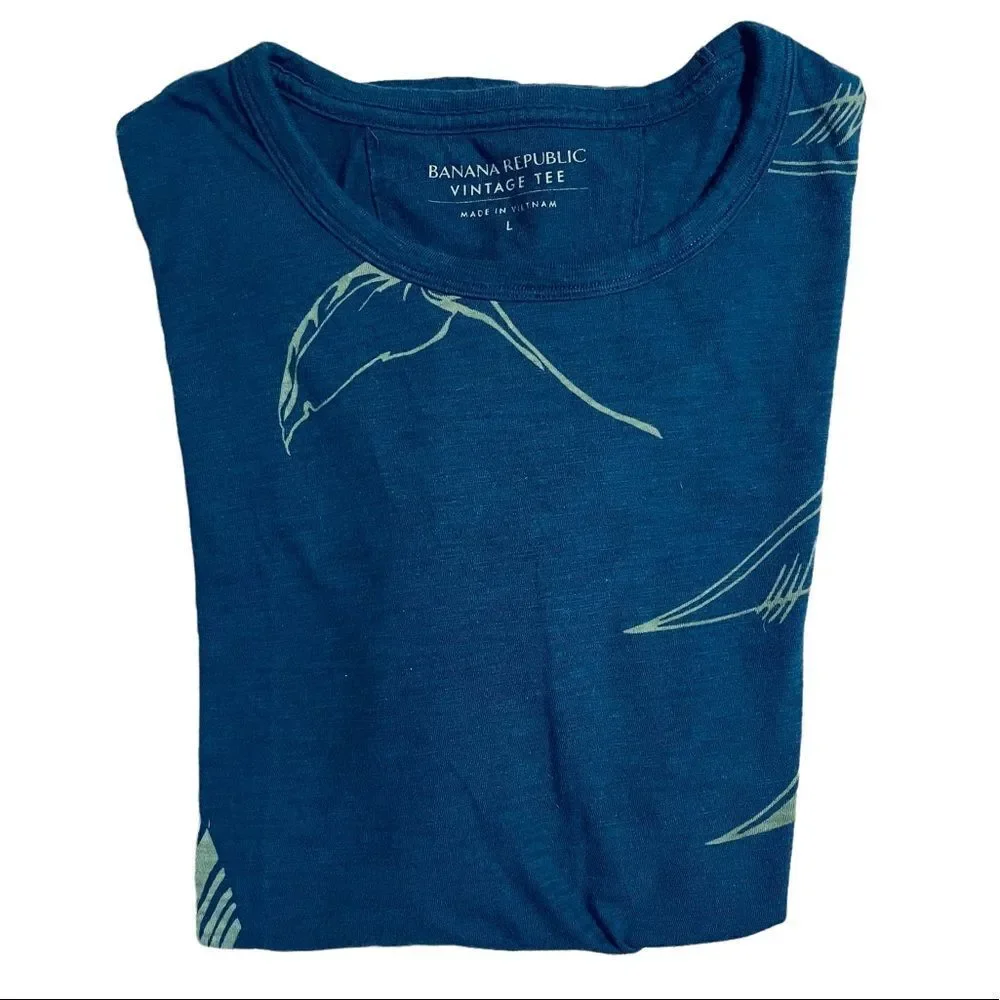 Blue leaf pattern Short sleeve T-shirt Banana Republic